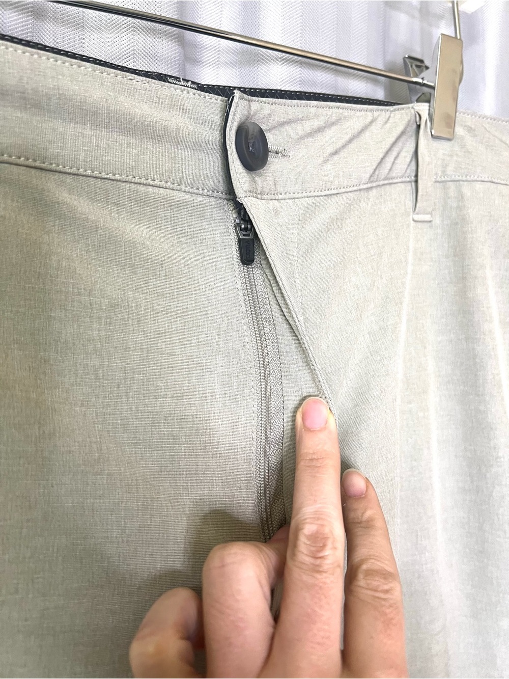Vuori Aim Tan straight leg V431 Chino Golf Pants size 38 - Picture 4 of 11